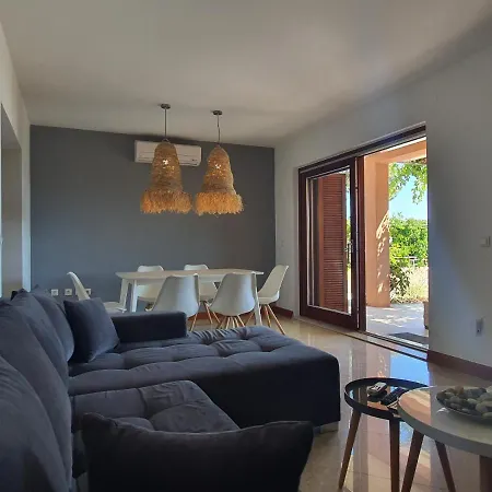 Oliva Apartment *