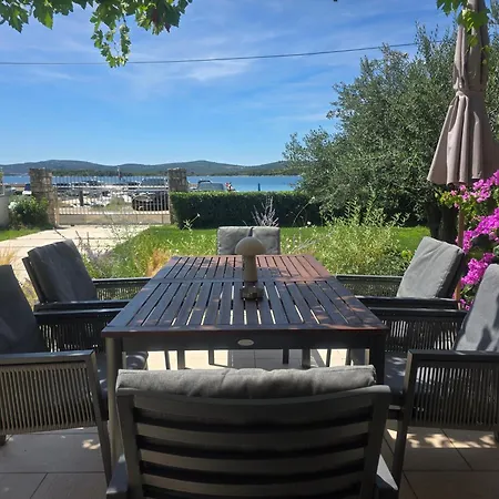 Apartament Seafront Oliva With Private Boat Mooring